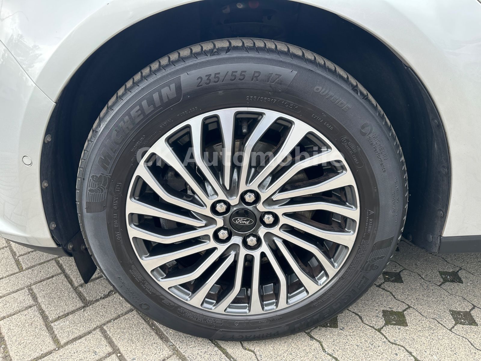 Fahrzeugabbildung Ford S-MAX Titanium 2.0TDCi Autom./Navi/LED/Kam./AHK
