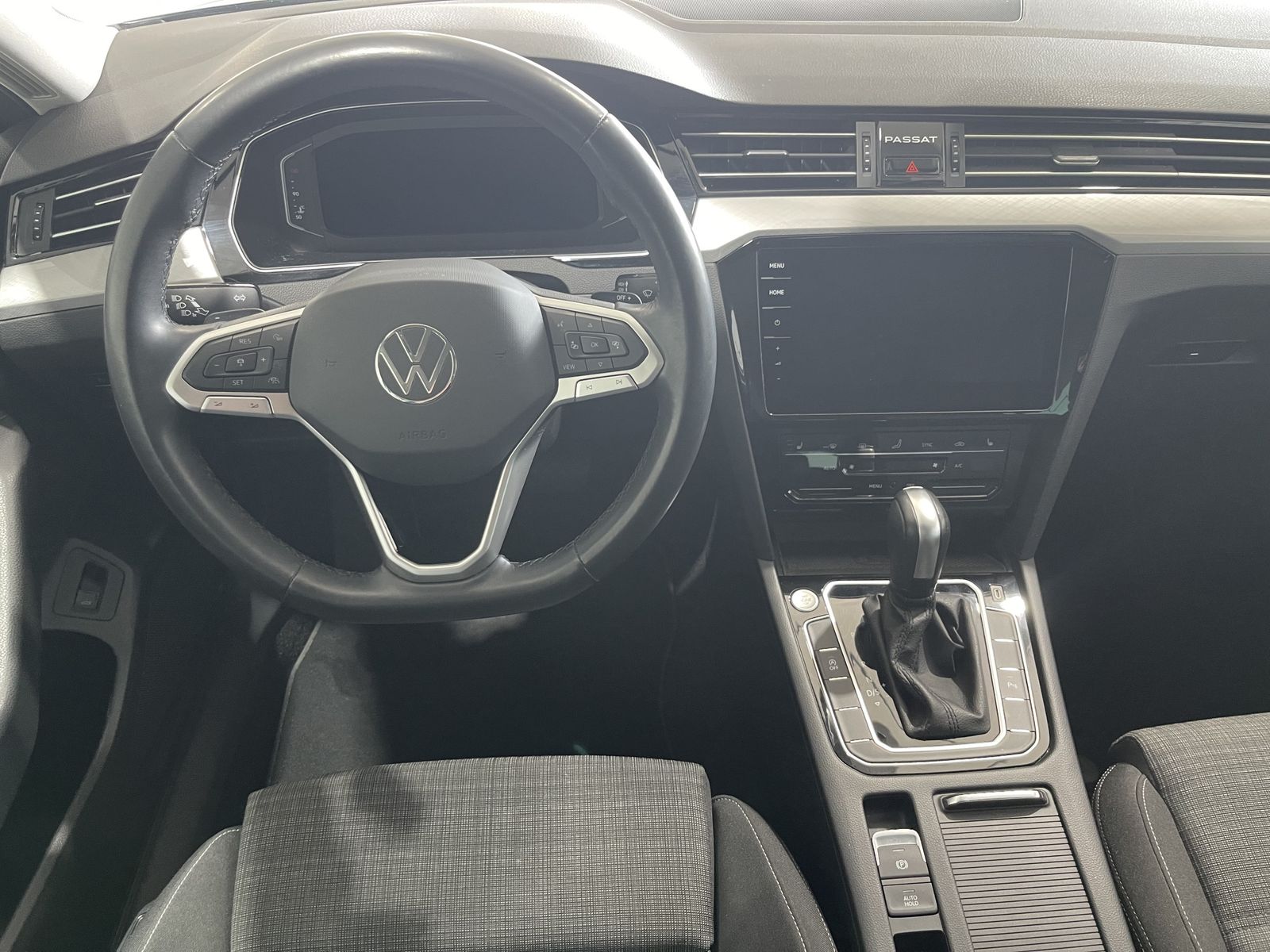 Fahrzeugabbildung Volkswagen Passat Variant 2.0 TDI*LED*Digital Cockpit*