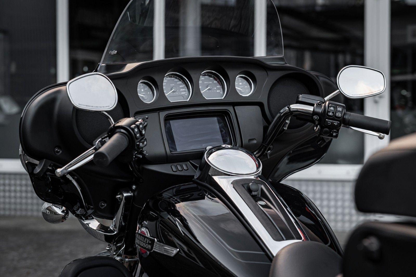 Fahrzeugabbildung Harley-Davidson TRI GLIDE ULTRA TRIKE 114 MY25 FLHTCUTG VORFÜHRF