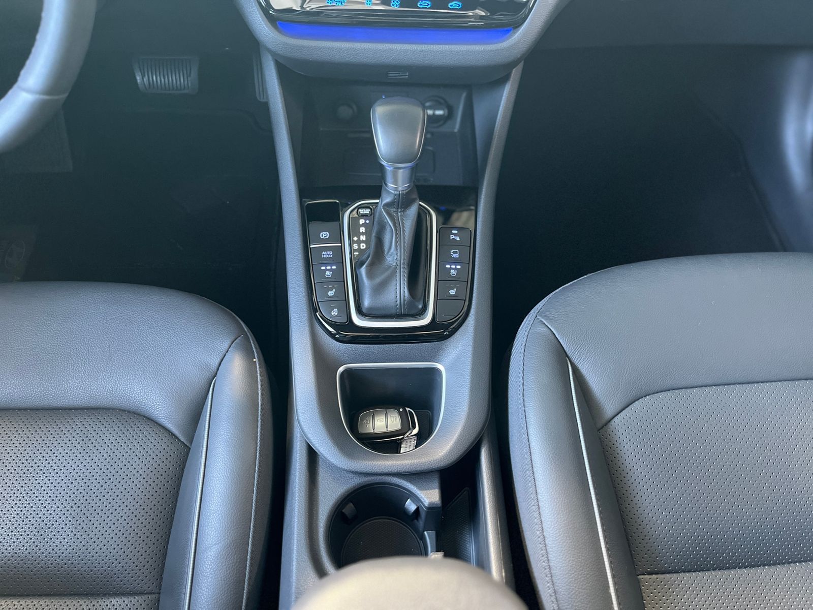 Fahrzeugabbildung Hyundai IONIQ Premium Prime Hybrid PANO LEDER LED
