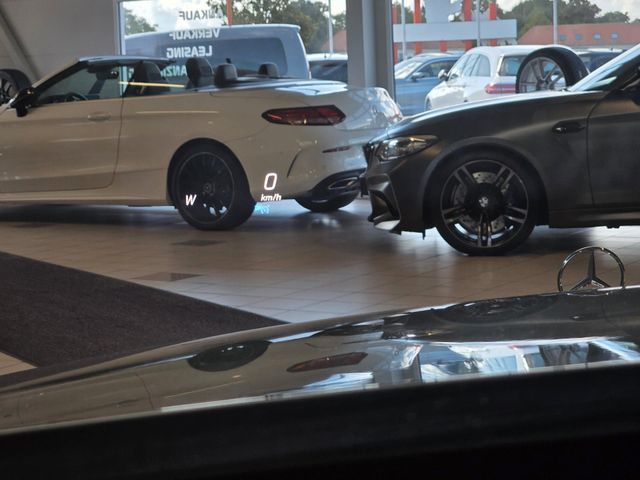 MERCEDES-BENZ C 300 — Foto 32