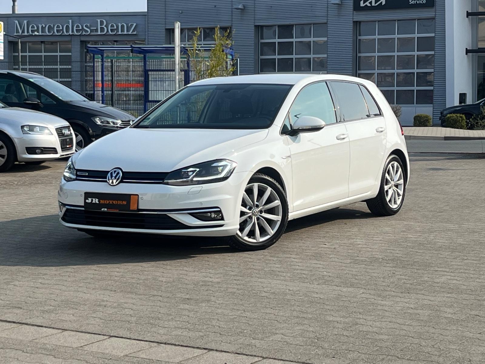 Volkswagen Golf VII 1,5 Lim. Highline BM*LED,Navi,ACC,AHK*