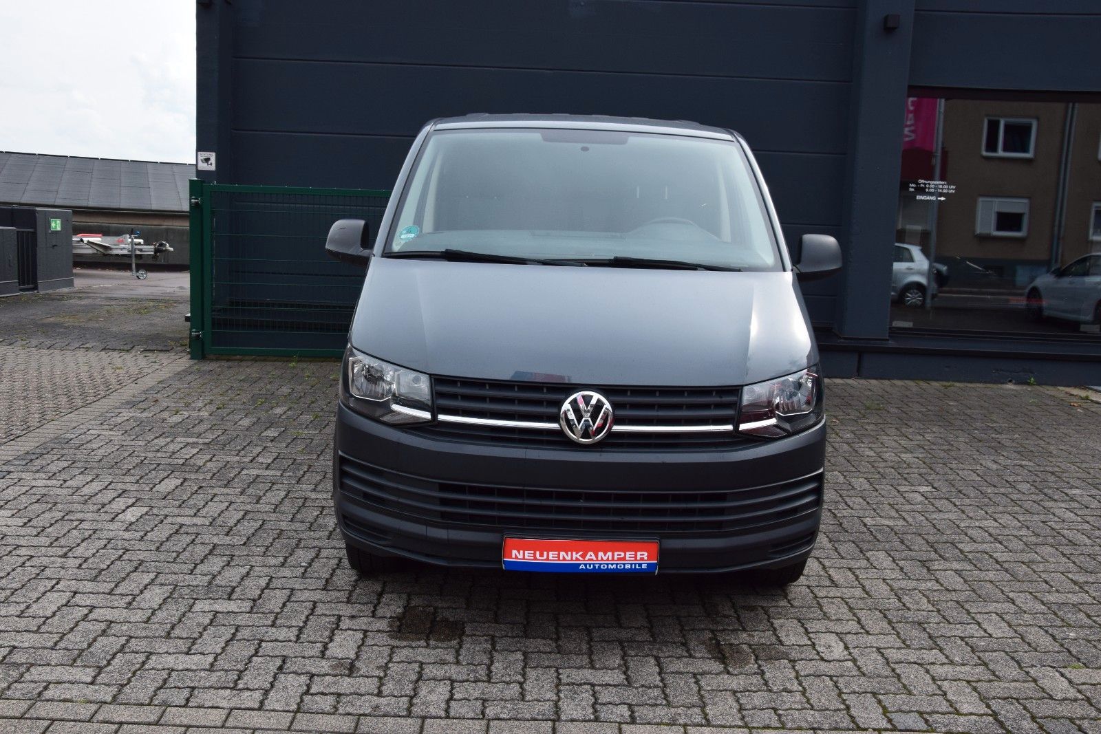 Fahrzeugabbildung Volkswagen T6 Transporter Kasten/Kombi Kasten FWD 1. Hand