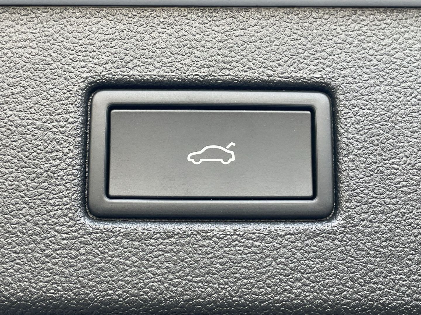 T-Roc R-Line 1.5eTSI DSG HUD/360°Kamera/Navi/ACC