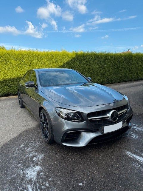 Mercedes-Benz E 63 AMG