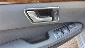 Mercedes E 200 - 12