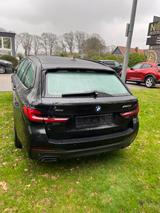 BMW 520d xDrive Touring M-Sport AHK Saphirschwarz