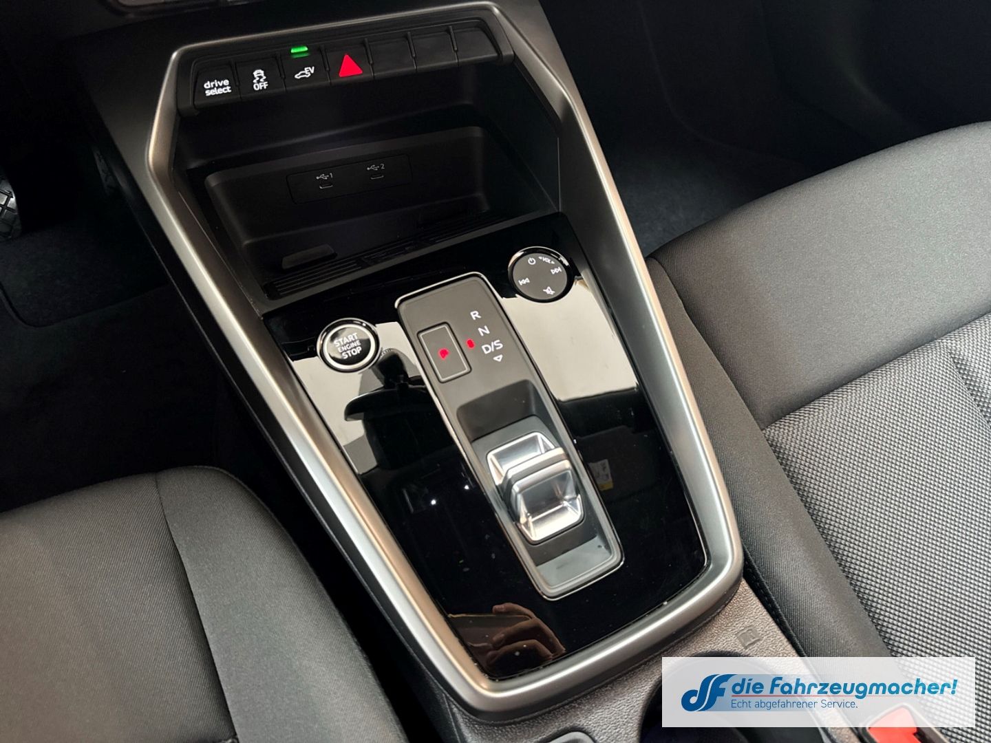 Fahrzeugabbildung Audi A3 Sportback 40 TFSI e AHK-abnehmbar Digitales