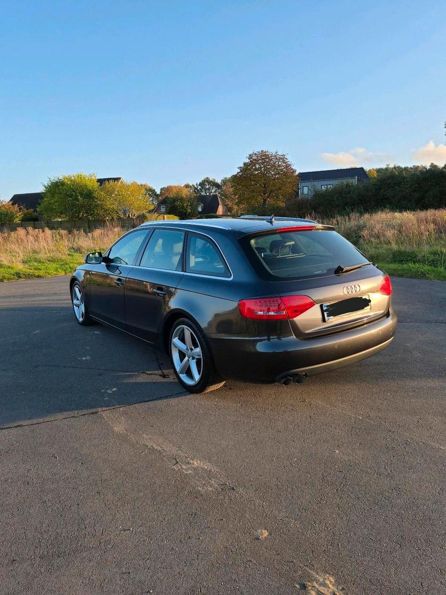 Audi A4 2010 — photo 5