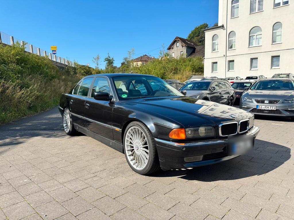 BMW 728