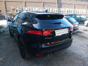 Jaguar F-Pace - 4