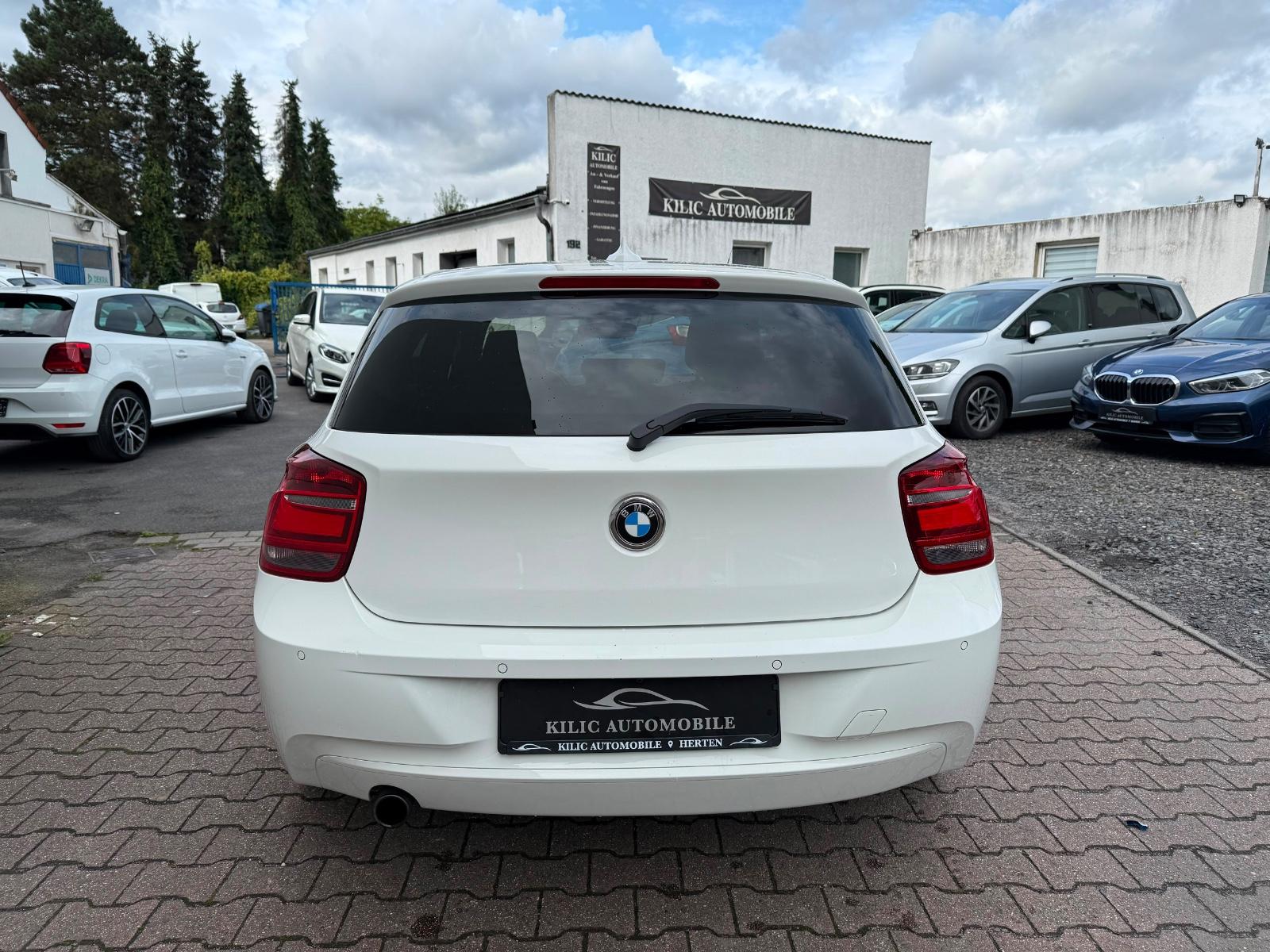 BMW 118 i Automatik*2.Hand*BiXenon*Navi*Kamera*AHK