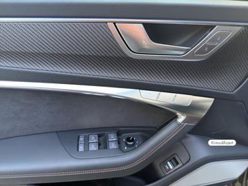 صورة مصغرة 13 لـ 2025 AUDI RS6