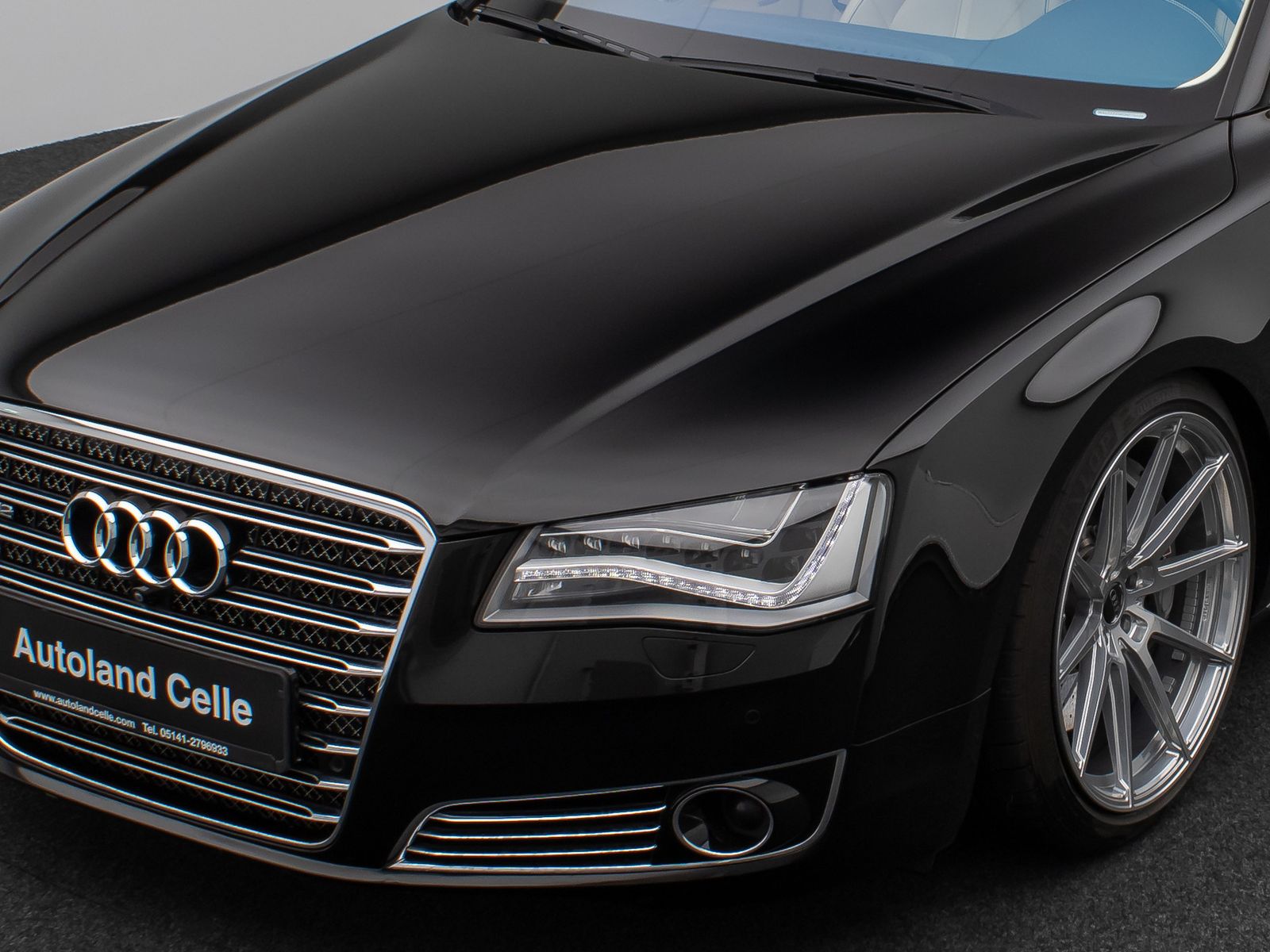 Fahrzeugabbildung Audi A8 W12 Lang Chauffeur GSD B&O Keramik TV Voll