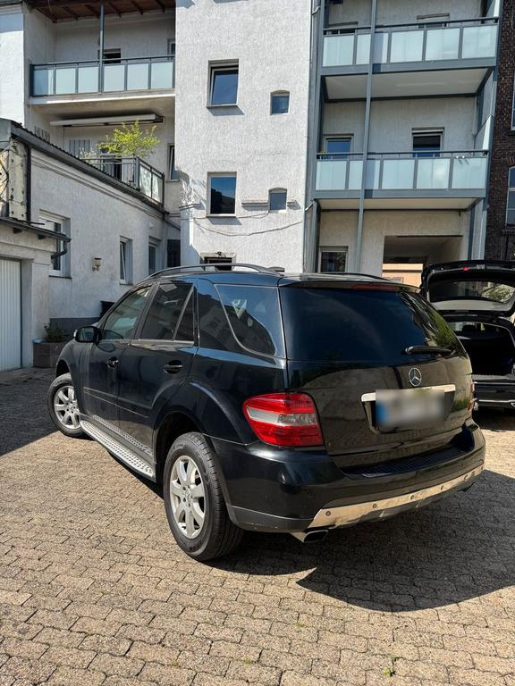 Mercedes-Benz ML 320