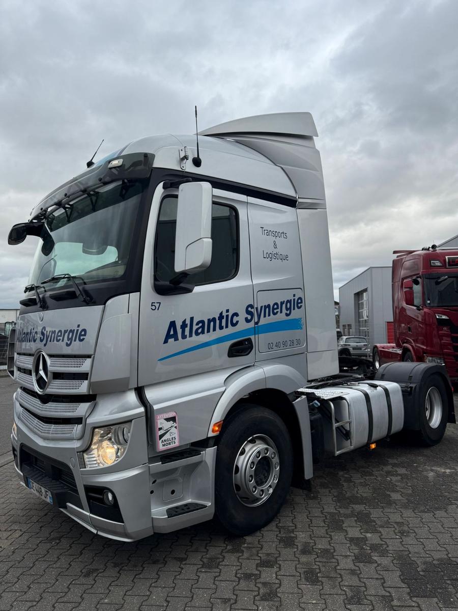 Mercedes-Benz Actros 1845