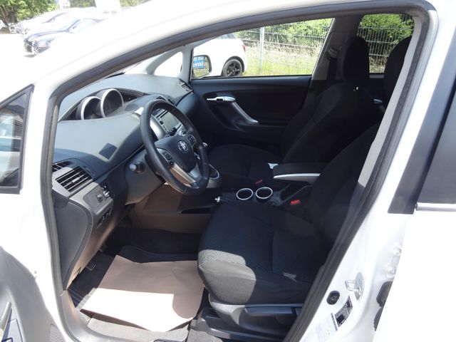 Fahrzeugabbildung Toyota Verso Travel/Kamera/Navi/131PS/95.500km/