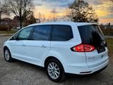 Ford Galaxy Titanium,7-Sitze,Kamera,El-Sitze,El-Hekkl - Ford Galaxy mit Benzin-Antrieb: Kleinbus