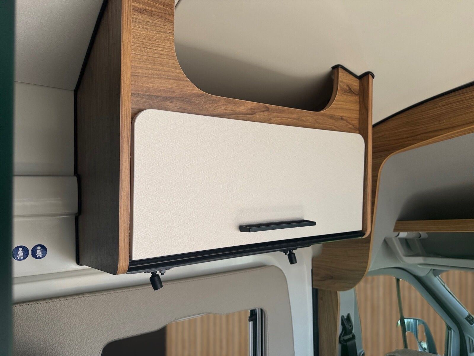 Fahrzeugabbildung Karmann Dexter 4x4 DE 560 AW Klima, Heizung 4KW, RFK