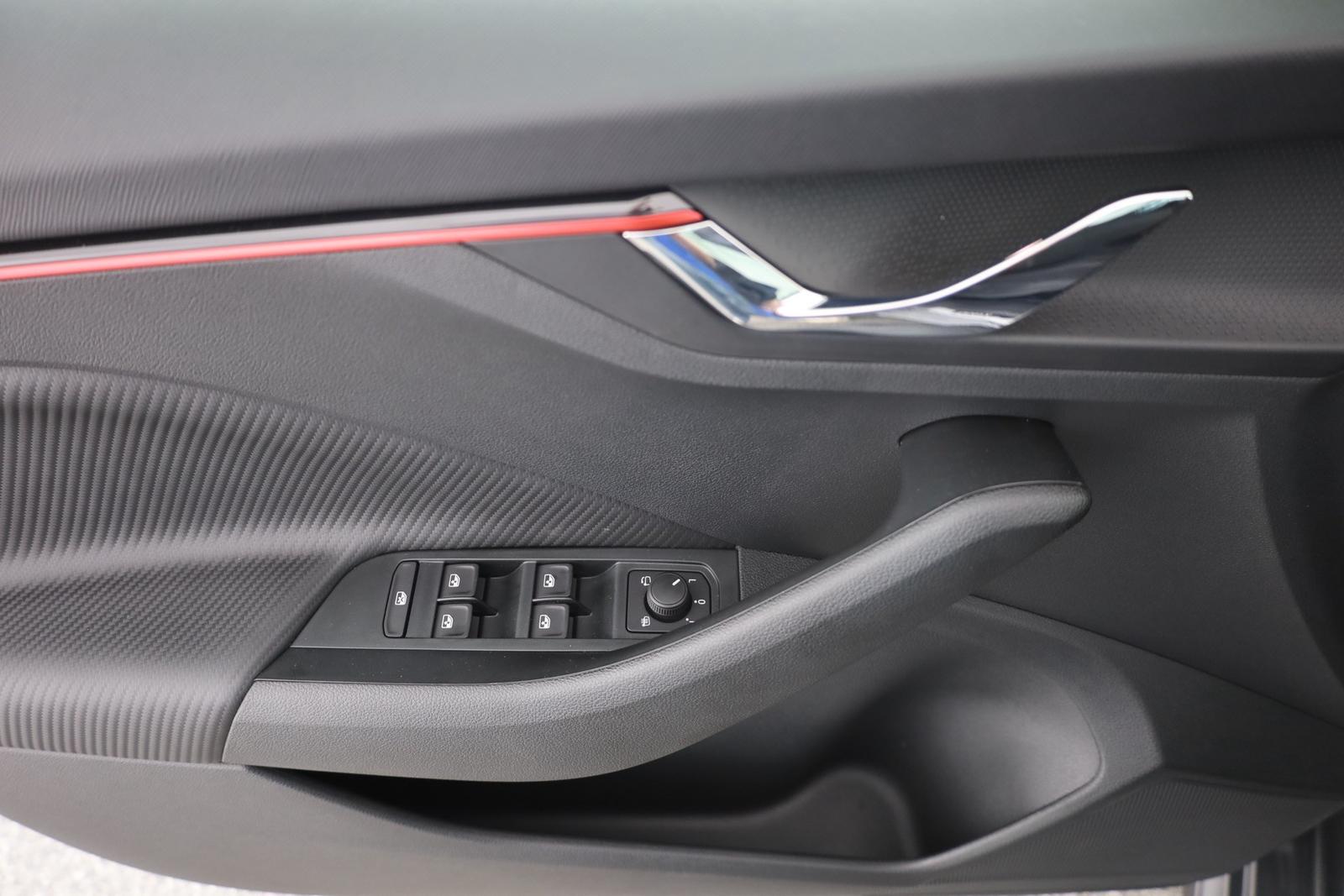 Skoda Kamiq Monte Carlo 1.5 TSI DSG LED Kamera AHK