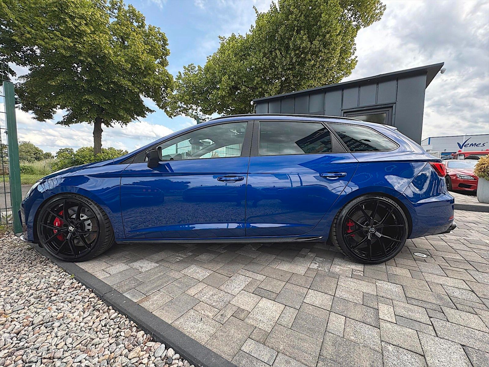 Fahrzeugabbildung SEAT Leon ST Cupra 300 4Drive Performance *LED*Pano*