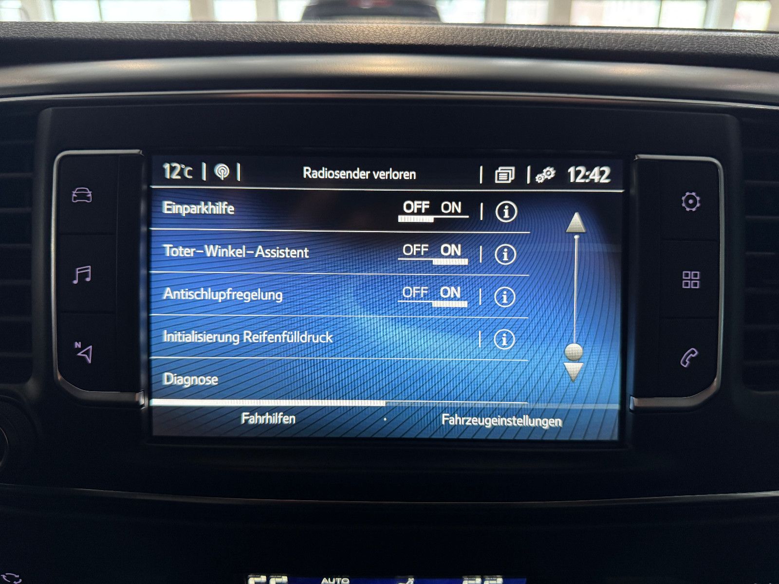 Fahrzeugabbildung Toyota Proace Verso L2 Shuttle Comfort Automatik Voll