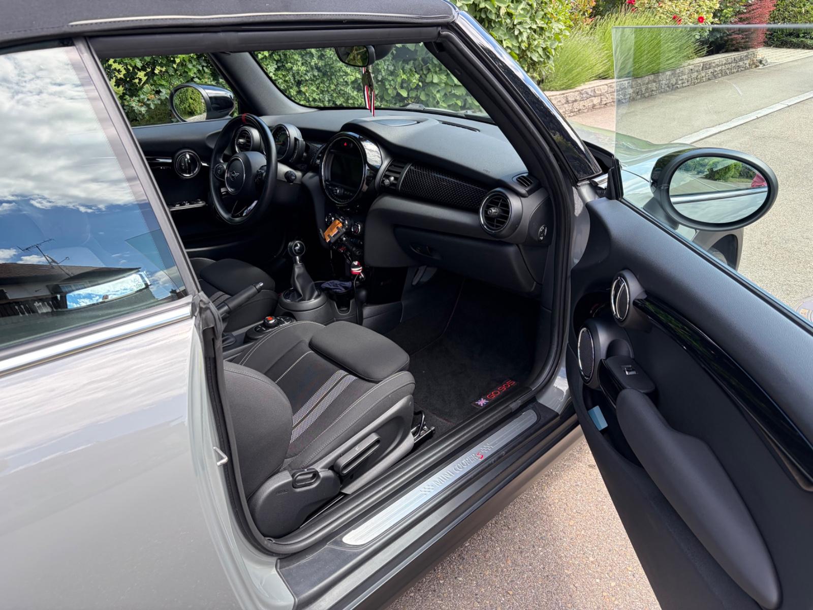 MINI Cooper S Cabrio Cooper S. Scheckheftgepflegt