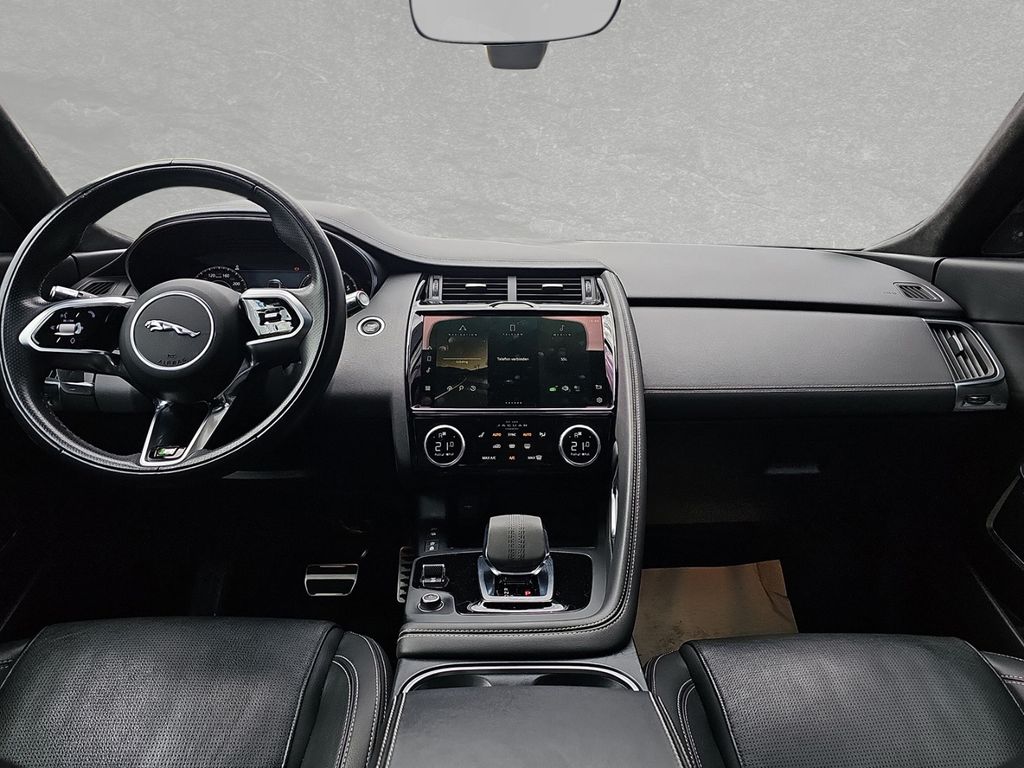 Jaguar E-Pace P300e AWD R-Dynamic SE