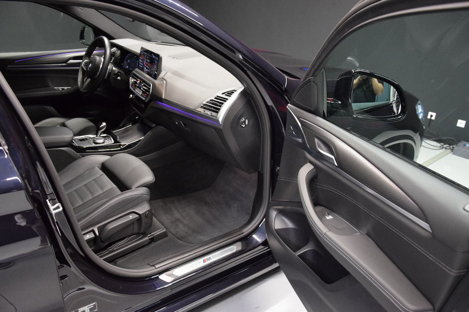 Fahrzeugabbildung BMW X4 xDrive 30 i M Sport ACC Pano Leder Laser ACC