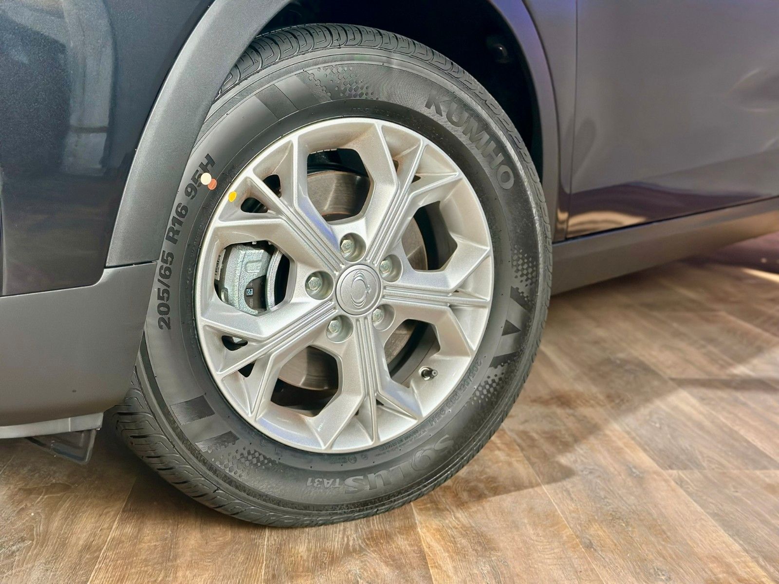 Fahrzeugabbildung Ssangyong KGM Tivoli Bliss *NAVI*LED*Klima*