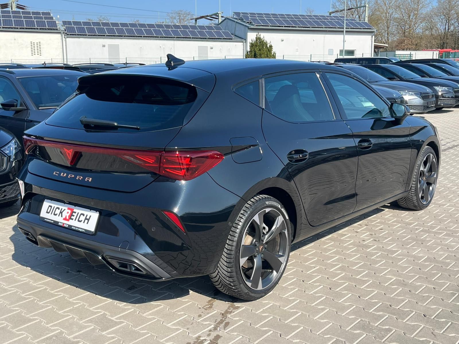 Vehicle illustration CUPRA Leon 1.5 eTSI EDGE DSG*ACC*KAM*18"5JGARANTIE