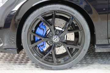 Volkswagen Golf VIII Lim. R 20 Years 4M Leder Pano