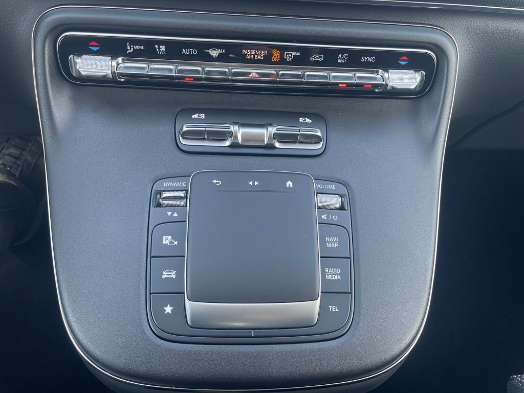 Fahrzeugabbildung Mercedes-Benz V 220 d Style Kompakt AHK, LED, 360°, NAVI