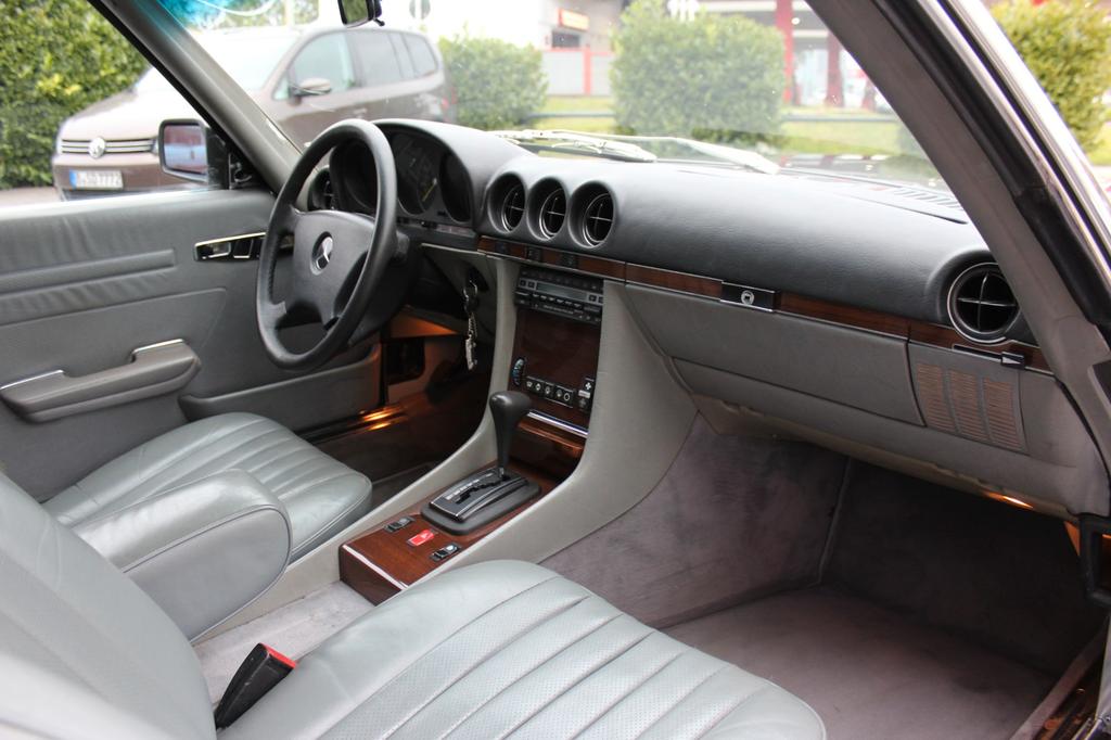 Mercedes-Benz SL 380