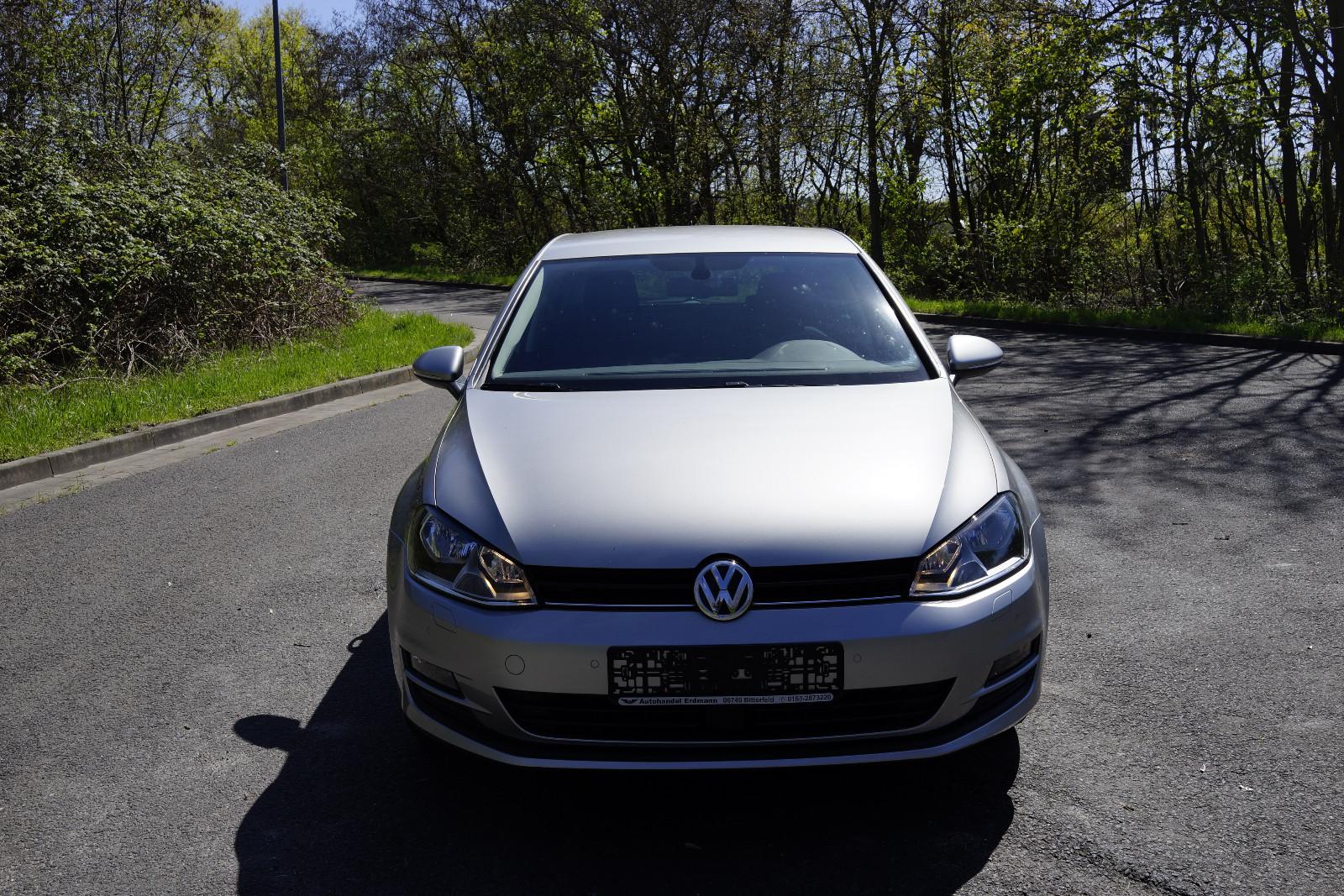 Volkswagen Golf VII Lim. 1.2*Trendline*Aut*ACC*Parkassys*