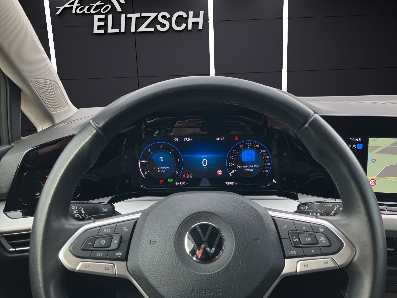 Fahrzeugabbildung Volkswagen Golf VIII Variant Life TDI DSG LED SH PDC Ambien