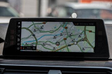 Fahrzeugabbildung BMW 520d xDrive Touring M-Sport°360°|HARMAN|HOLZ