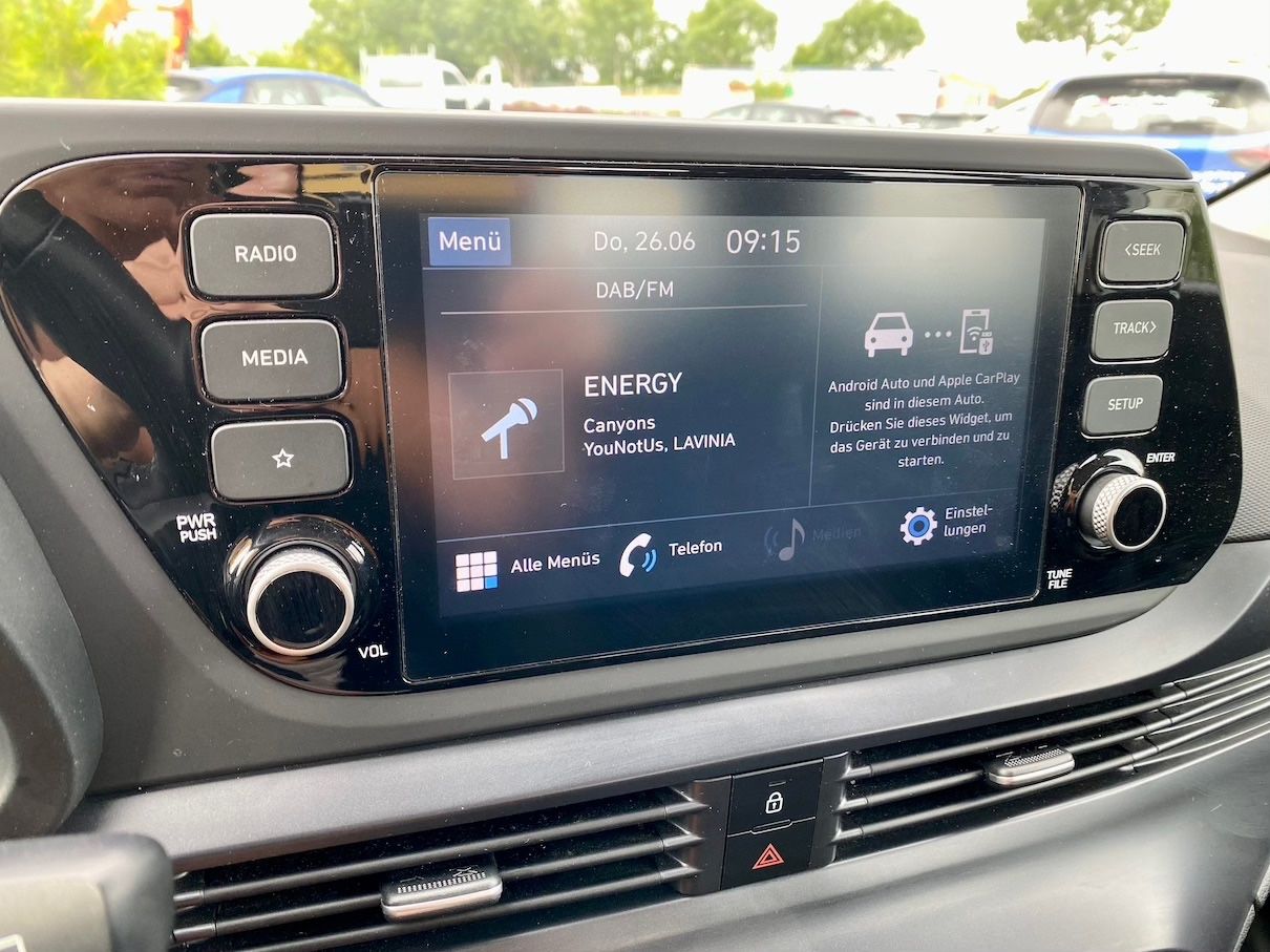 Fahrzeugabbildung Hyundai i20 1.0 KLIMA ALLWETTER ALU SHZ CARPLAY GRA