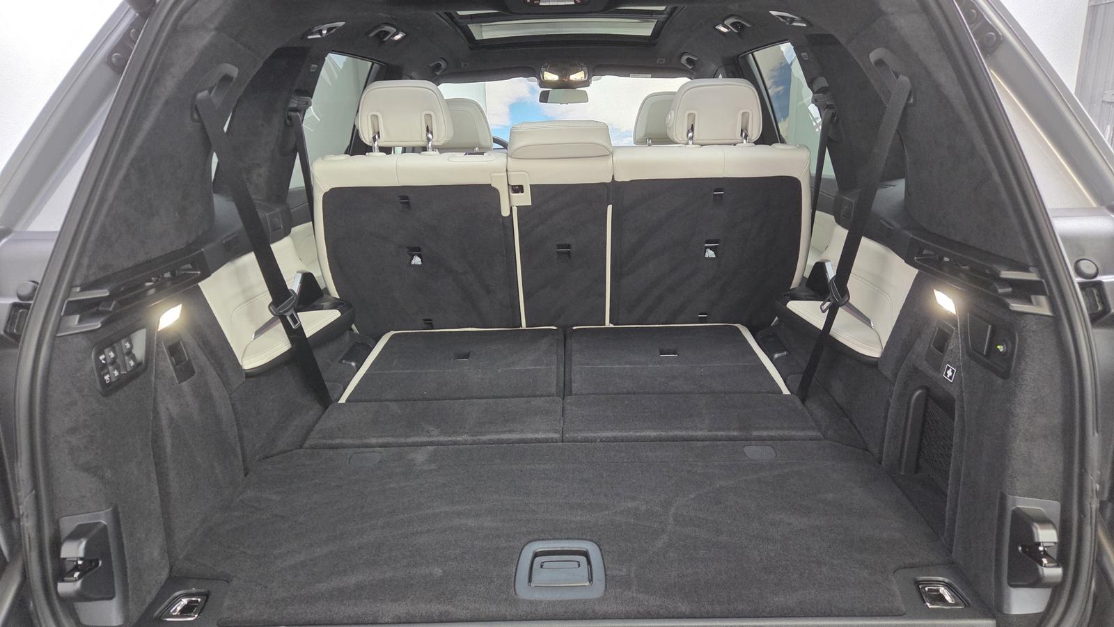BMW X7 M60i Kristall Sky DrivePro AHK ACC Sitzlüft.