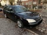 Ford Mondeo Ghia Kombi 2.0 Benzin Automatik - Ford Mondeo aus 2002: Kombi