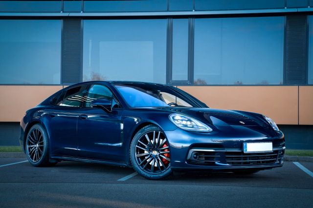 Porsche Panamera 4S