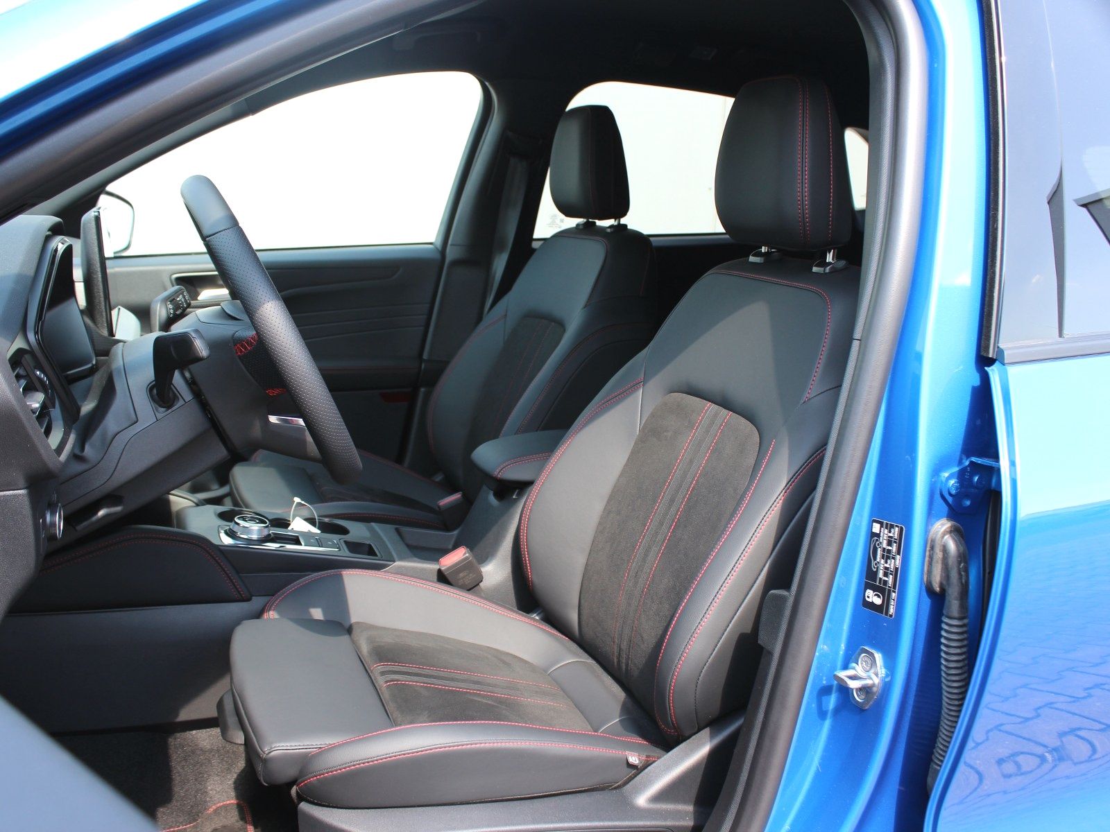 Fahrzeugabbildung Ford Kuga Hybrid ST-Line X