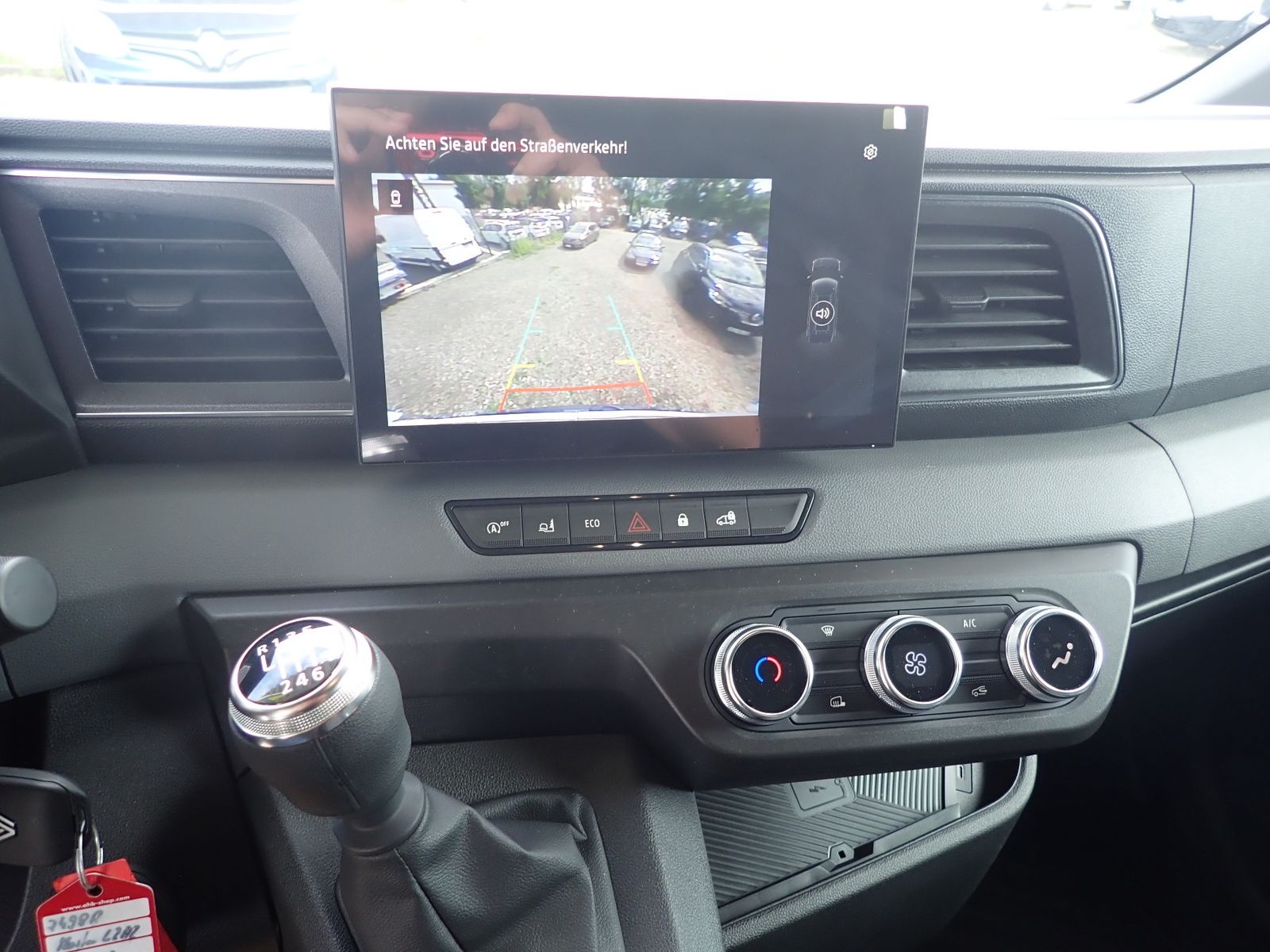 Fahrzeugabbildung Renault Master Kastenwagen FWD Kasten extra L2H2 3,5t Bl