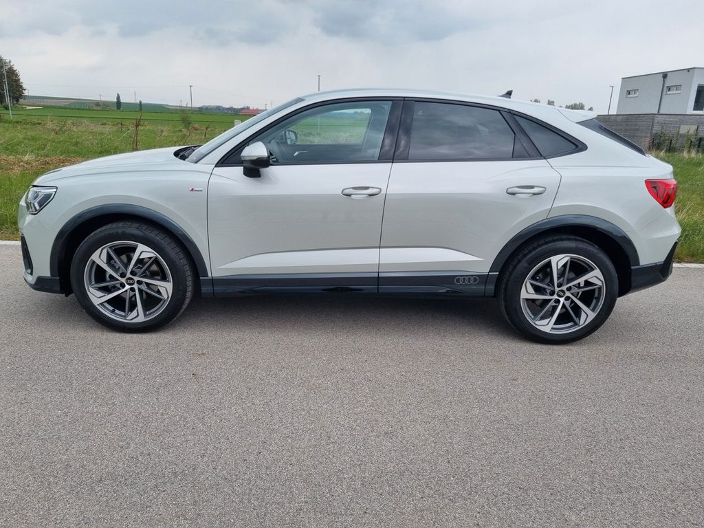 Image of Audi Q3