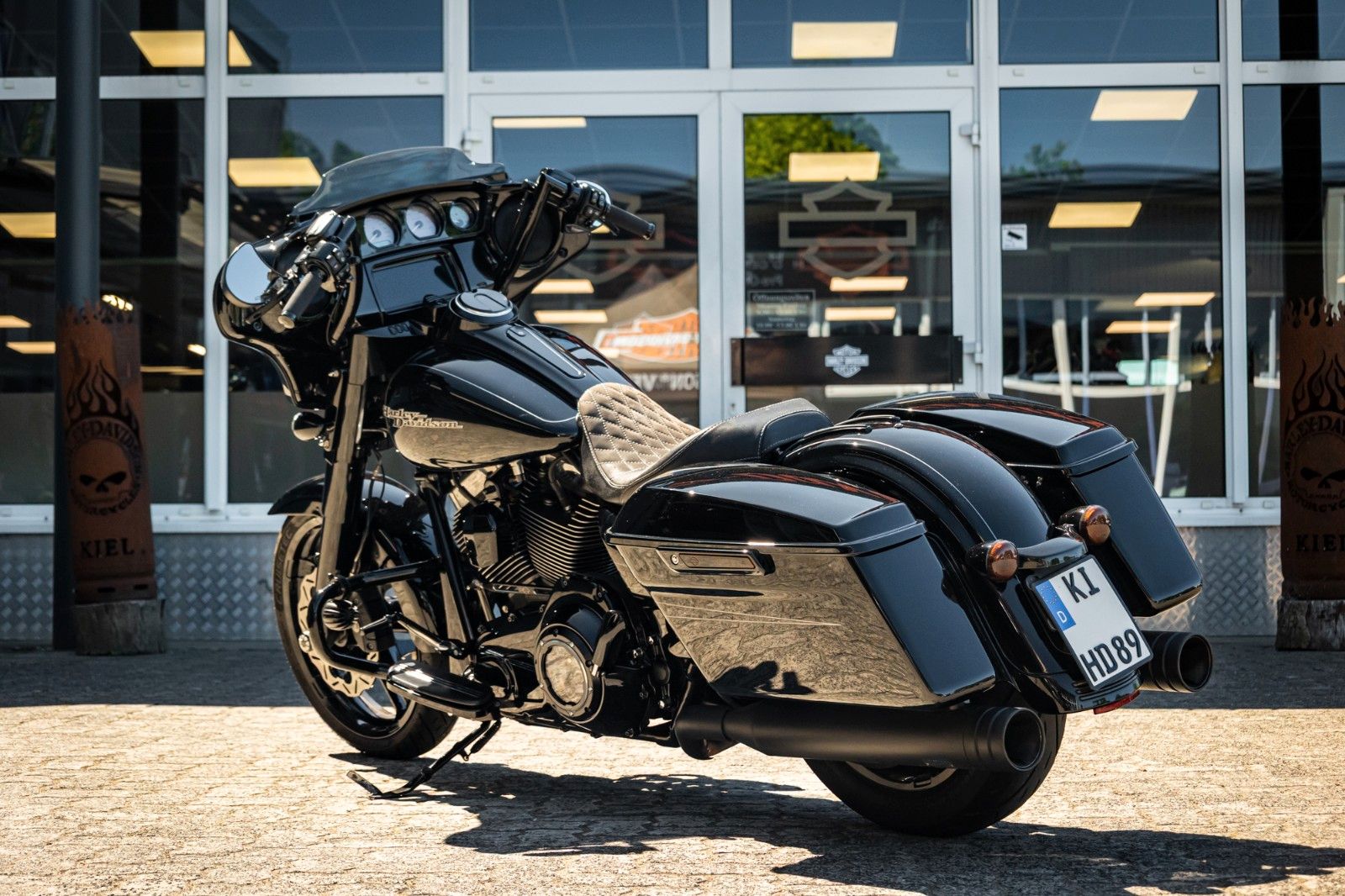 Fahrzeugabbildung Harley-Davidson FLHXS Street Glide - Jekill&Hyde -Wilbers
