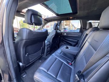 Jeep Grand Cherokee - 9