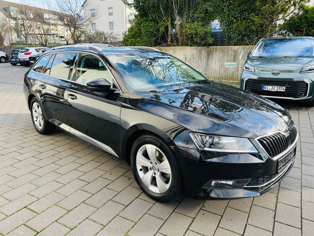 Skoda Superb Combi Style