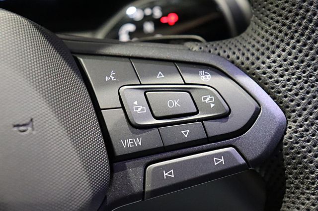 Tiguan R-Line 1.5l eHybrid DSG AHK BlackStyle An