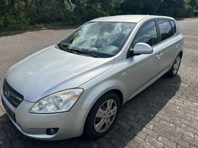 Kia Ceed 1.6 Travel Navi/Klima/Allwetter/Top Zustand