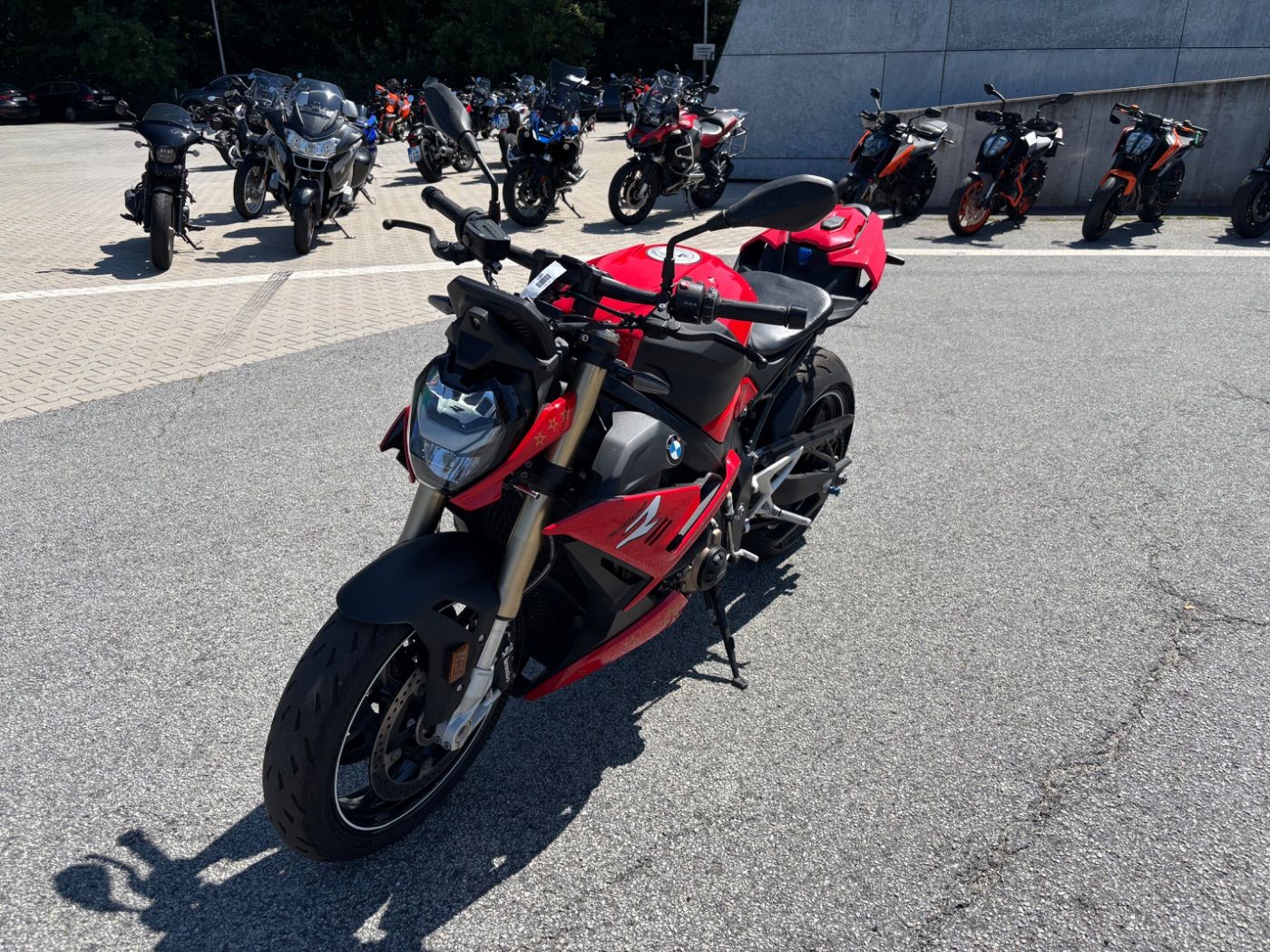 Fahrzeugabbildung BMW S 1000 R Dynamikpaket Kurzer Kennzeichenhalter